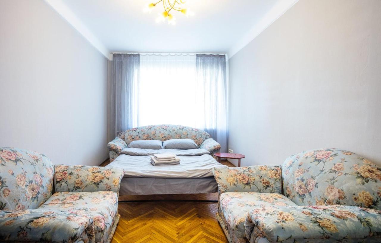 Apartment Near Metro Pecherskaya Kiev Esterno foto