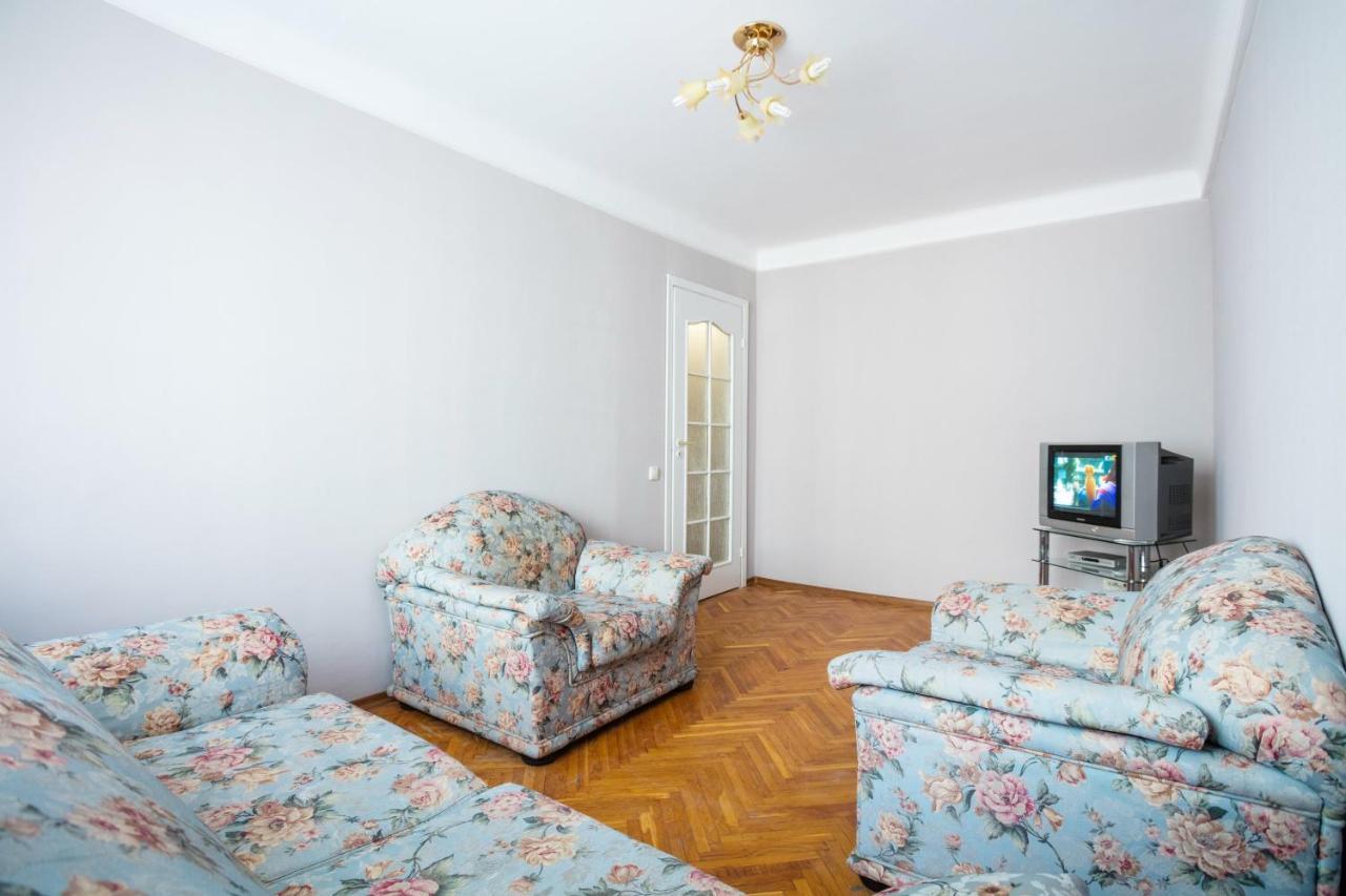 Apartment Near Metro Pecherskaya Kiev Esterno foto